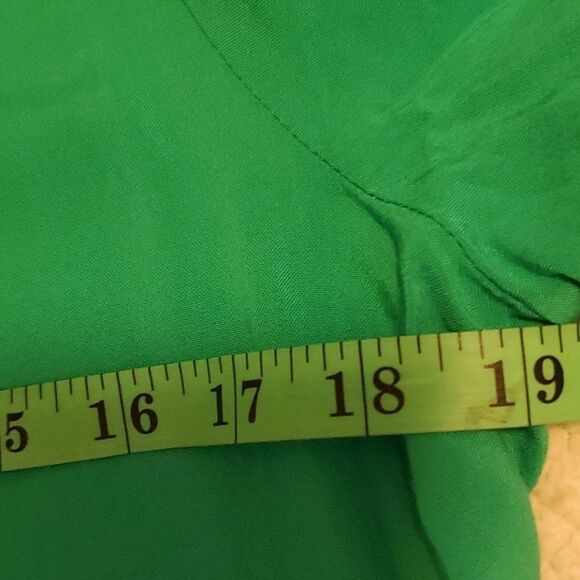 Chico's green viscose blouse with lace up sleeve - Picture 11 of 13